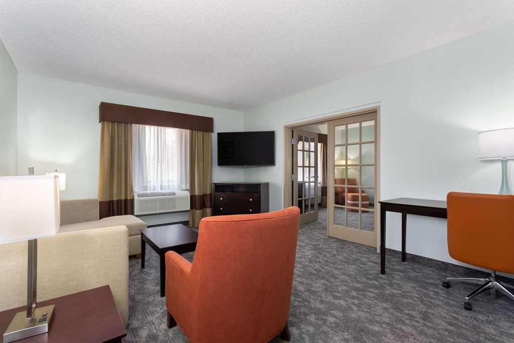 La Quinta By Wyndham Bonita Springs Naples North Hotel Room photo